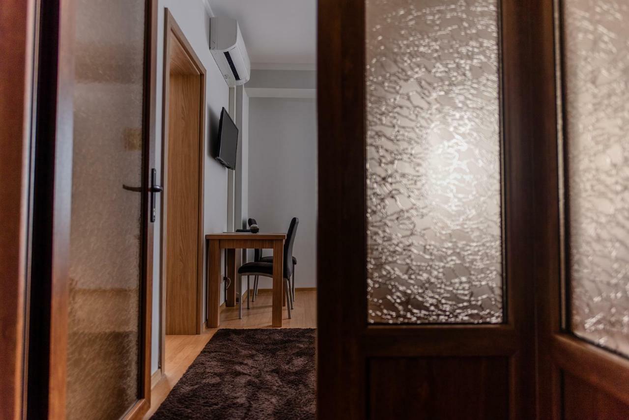 Elis Residence Cluj-Napoca Buitenkant foto